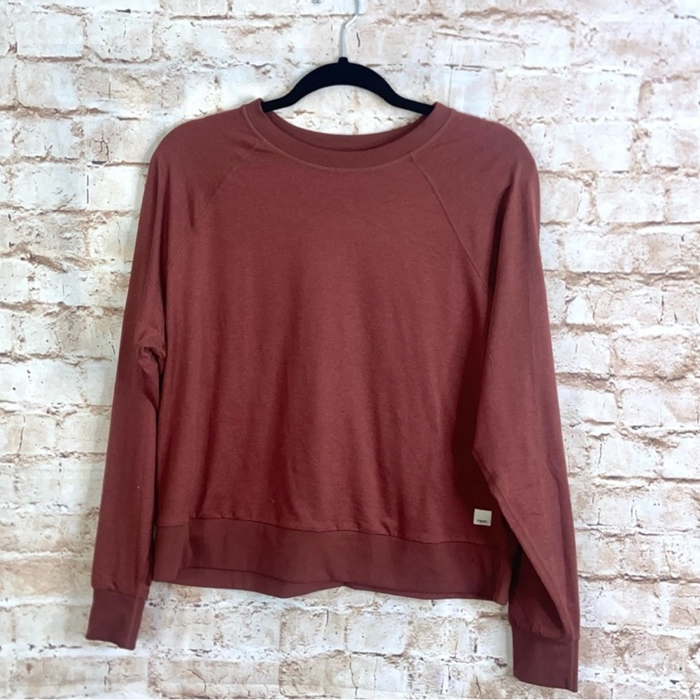 Vuori Women's Long Sleeve Halo Crew in Rosewood Heather Size Medium